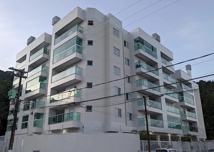 Apartamento VIP Toninhas Lumiere
